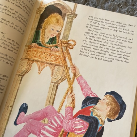 Vintage Hard Cover Story Anthology 1977 Golden Book of Grimm’s Fairy Tales - Picture 13 of 15